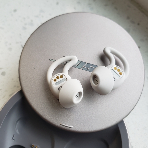Bose Wireless Sleepbuds II Noise-Masking Earbuds In-Ear Sleep Headphones - Picture 3 of 4